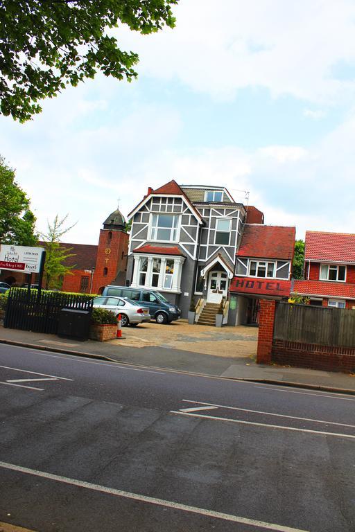 Gidea Park Hotel Romford Zewnętrze zdjęcie